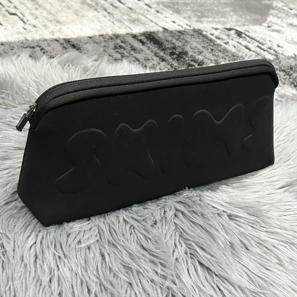 SKIMS Neoprene Embossed Pouch Clutch in Black NWOT